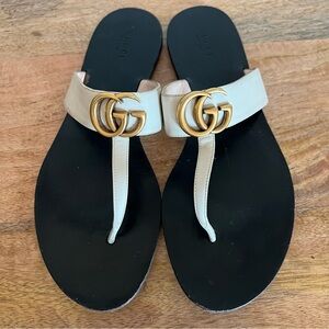 Gucci GG Marmont Thong Flat Sandal Double G In White Gold Leather Size 41 US 11